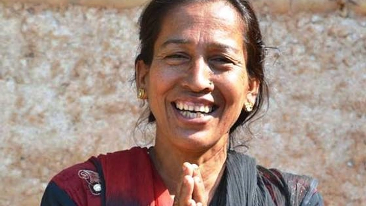 ネパールの女性に笑顔の仕事を！家族を支えるリップバーム作り