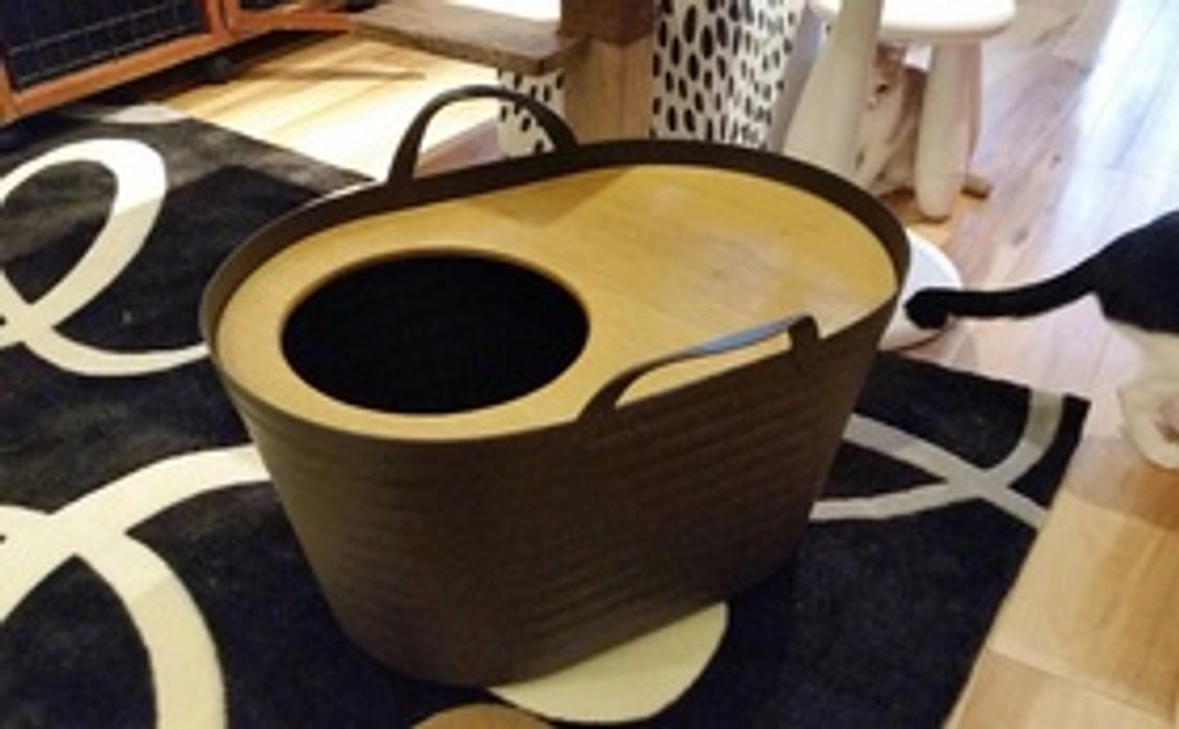 上から入る猫トイレと、ポストカード5枚