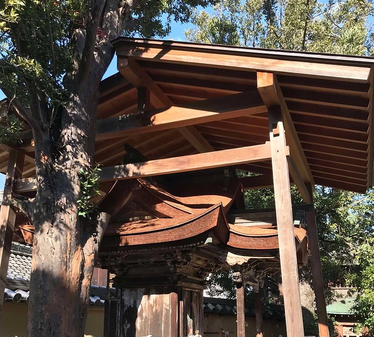 足場が解体され、工事も終盤も迎えています