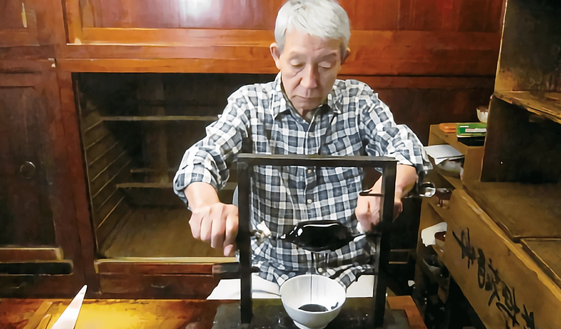 続く余震の為、作業場や土蔵に入れない状態です。2月5日