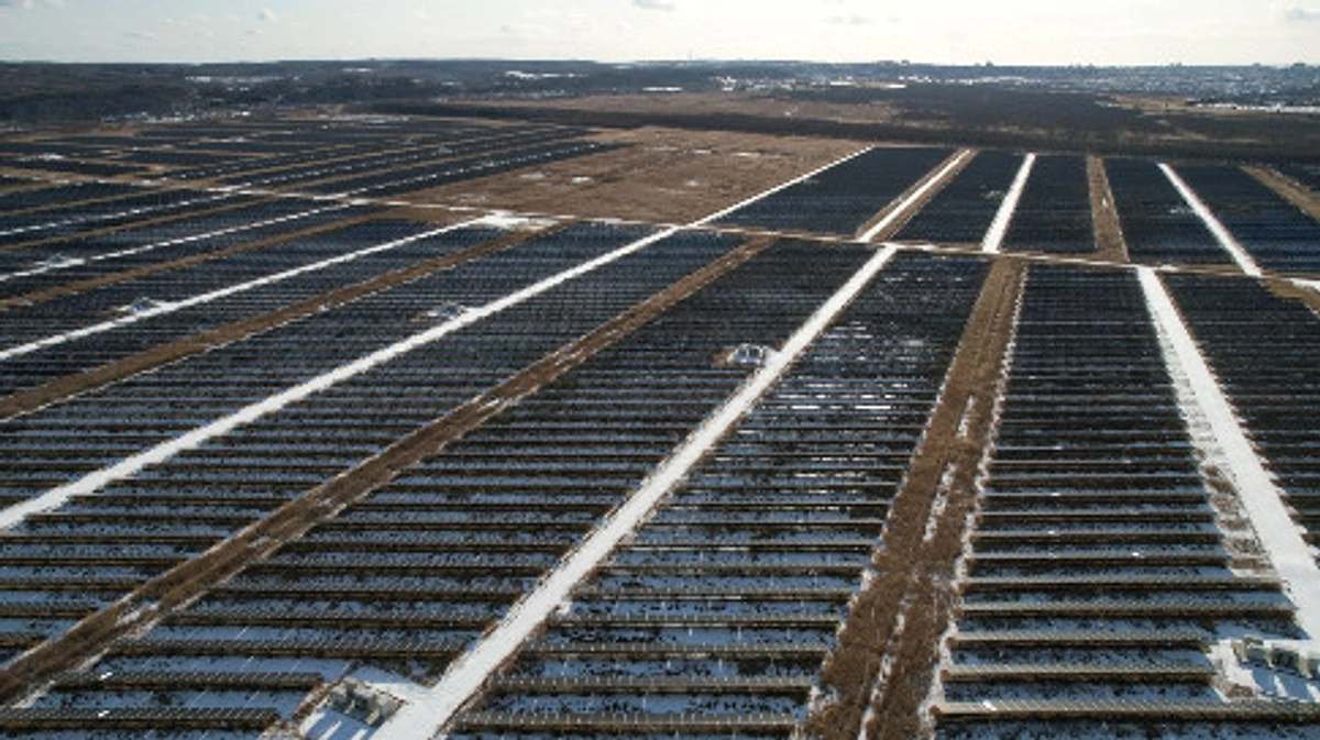 釧路湿原に乱立する太陽光パネル 専門的な調査により歯止めを！