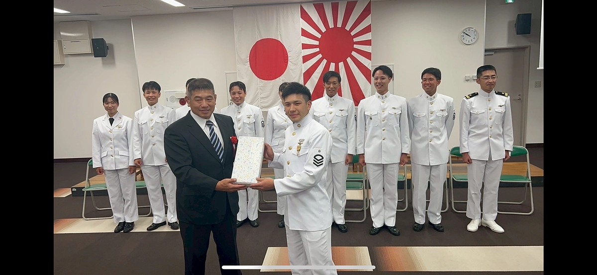 海上自衛隊　鹿屋航空基地にて回転翼操縦士の修業式が行われました‼️