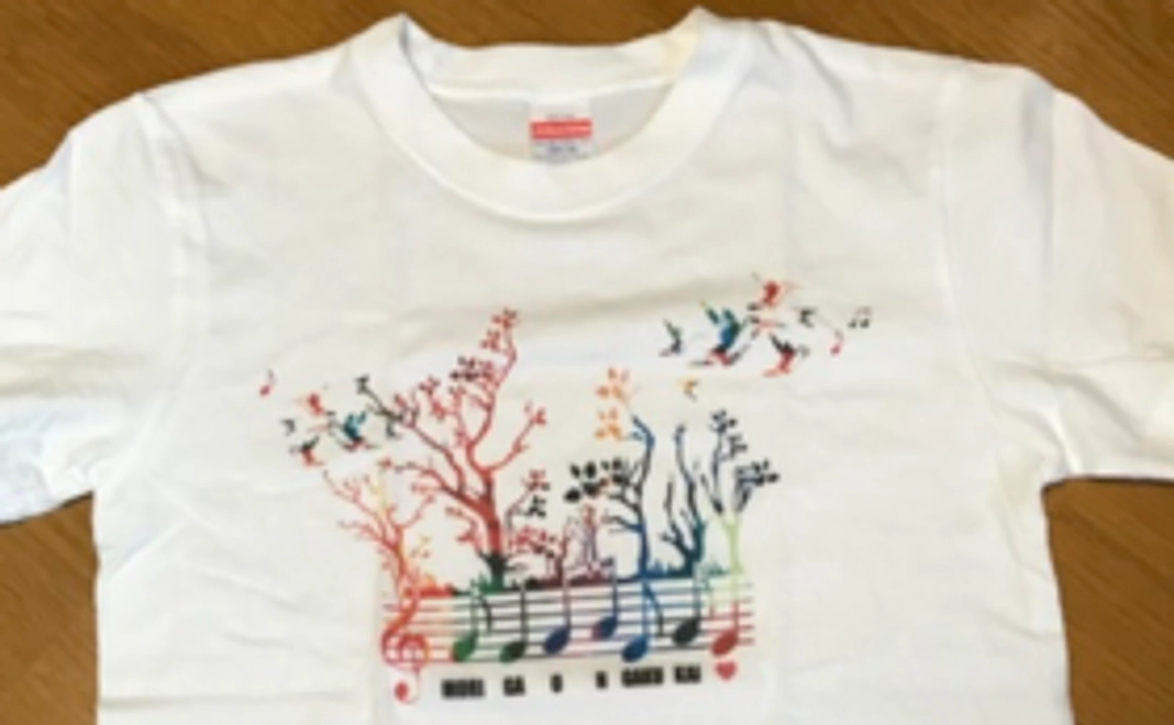 ロゴ入りTシャツ《森が音楽会バージョン》XSコース