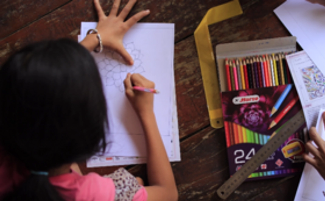 カンボジア女性1名がアートスクールに通うための奨学金