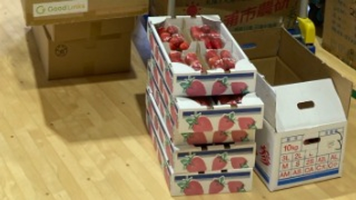 夕食にもう１品！ イチゴ110パックをお届けしました