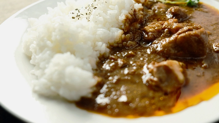 栄養満点の京野菜&深いコクが広がる京赤地どりのカレー缶を発売