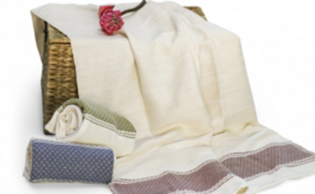 【人気リターン！】手織りのバスタオルをお届け