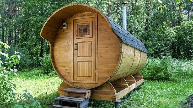 香住に新設、グランピング場に潮風でととのうバレルサウナを設置したい