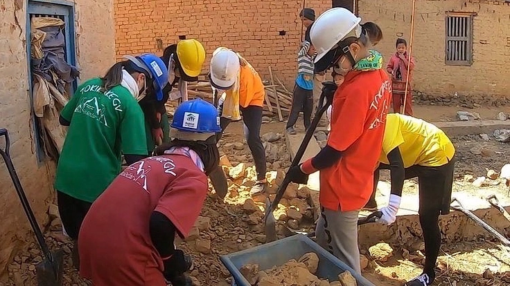 大学生がカンボジアで“家族が安心して暮らせる家”を建てる