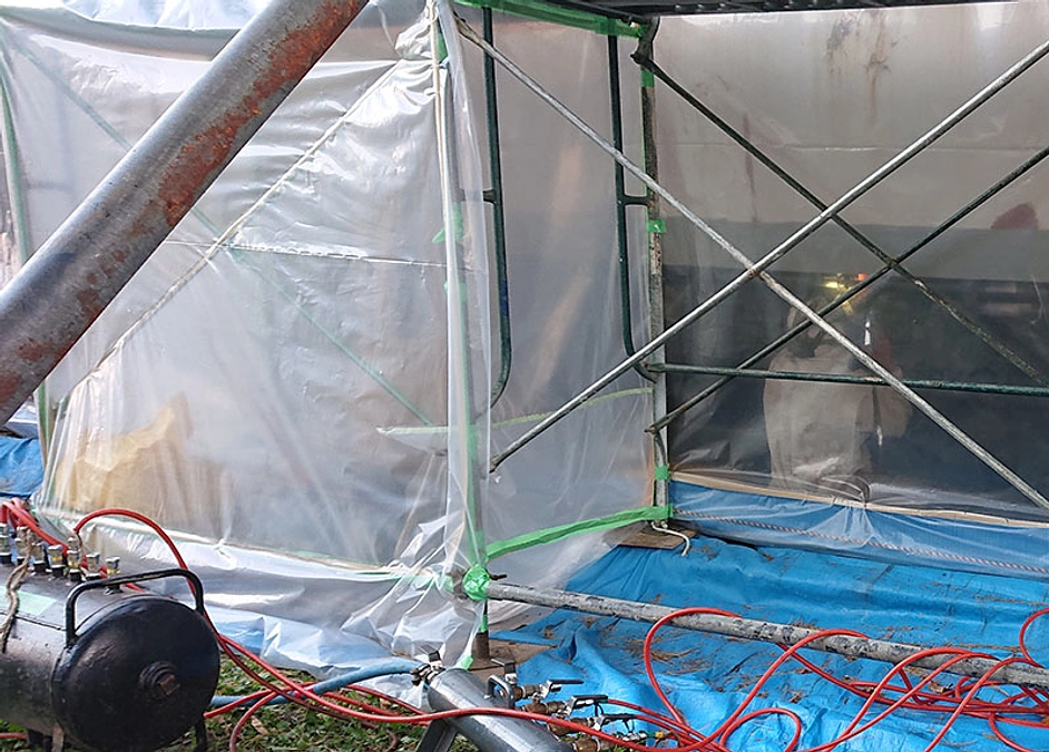 アスベスト除去中間報告