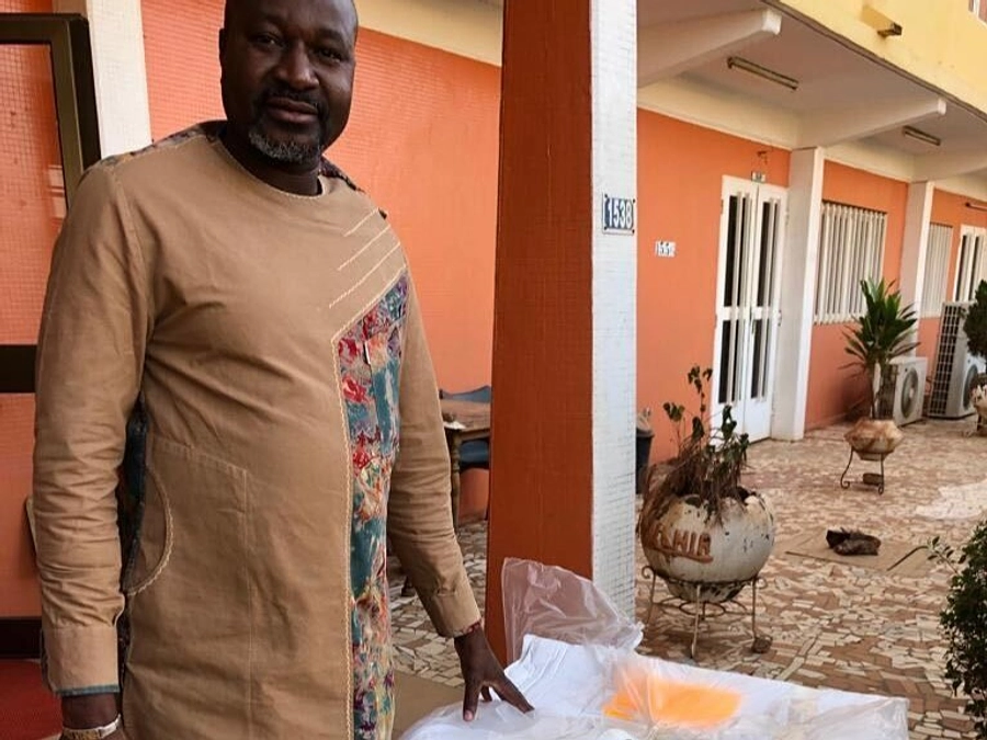 フィブロスキャンがブルキナファソに届きました！