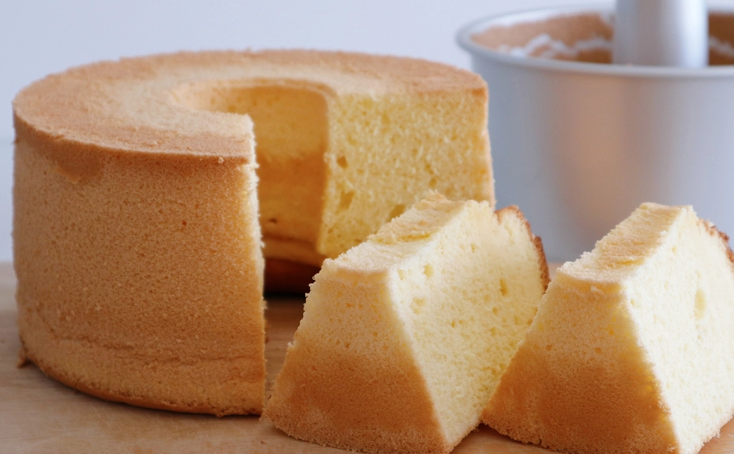 感謝のメールとシフォンケーキ3カット