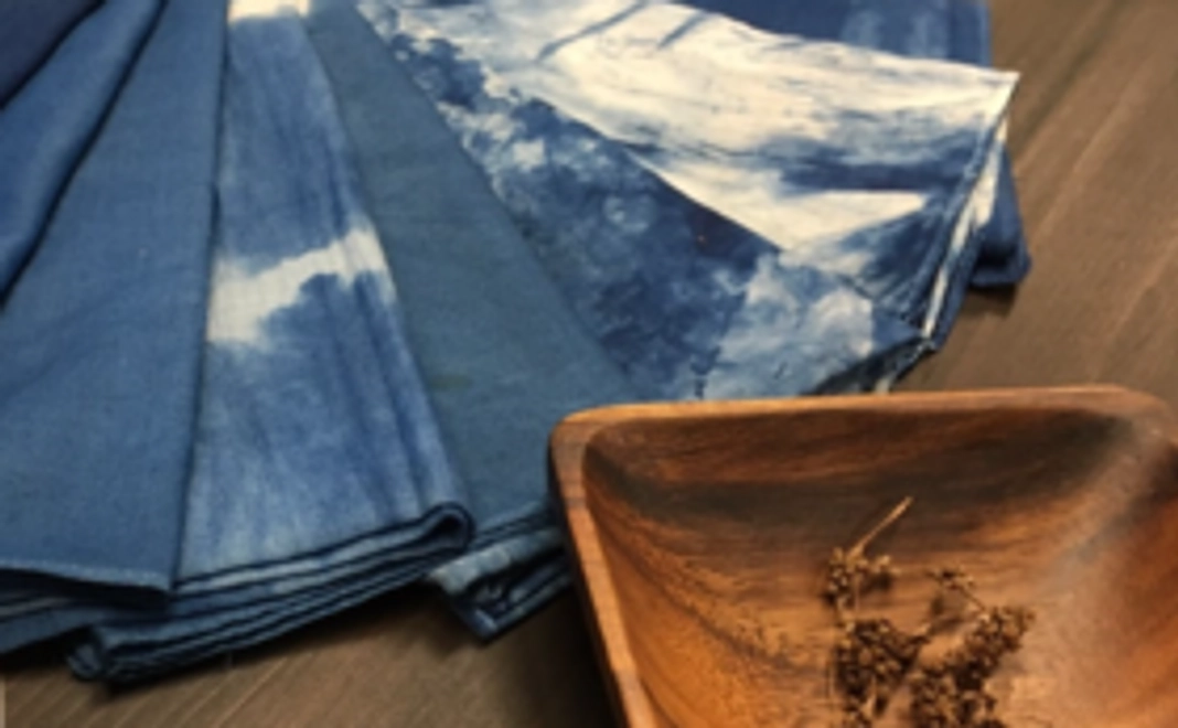 伝統工芸品・藍染のハンカチコース