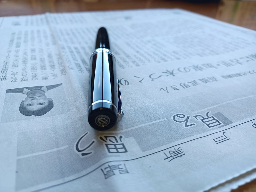 神戸新聞「見る　思う」に寄稿しました