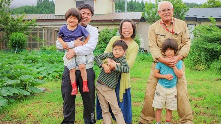 秋田県五城目町に、地域で母を支える「んなのいえ」を開設する！