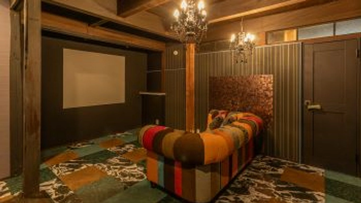 宿場町にある築125年の空き家を１組限定宿として界隈消費の場に