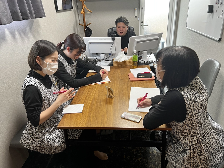 スタッフミーティング！