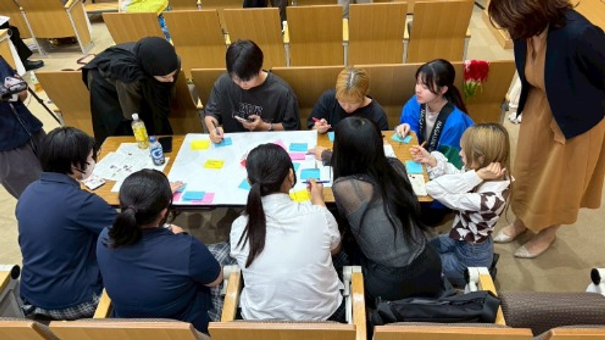 NPO代表、マリールイズが長崎大学で登壇！