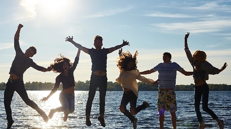 日本中、世界中の人々に「民泊」における盗撮の危険性を訴える！