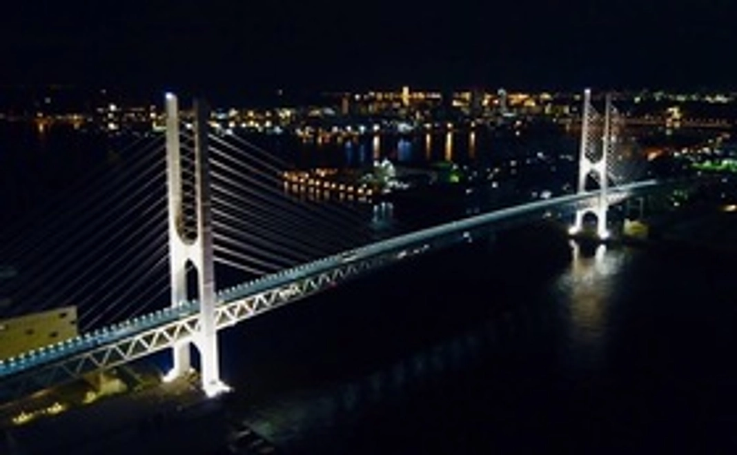 自ら撮影した神戸の画像(山・海・街)と空撮動画と神戸の夜景もセットで送らせていただきます。