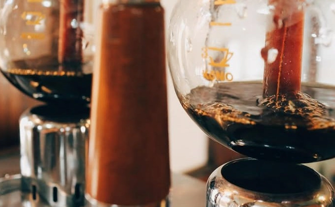 感謝のお手紙と無料 クッキー付ドリンク券（新店もしくは「せいろカフェさくらんぼ」でご使用いただけます）