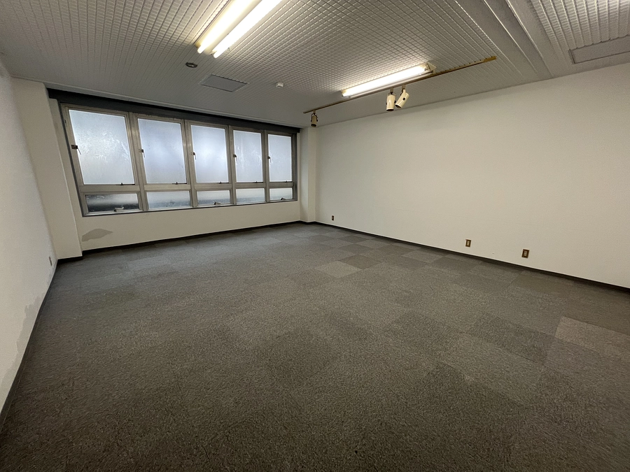 店舗内装始めます！