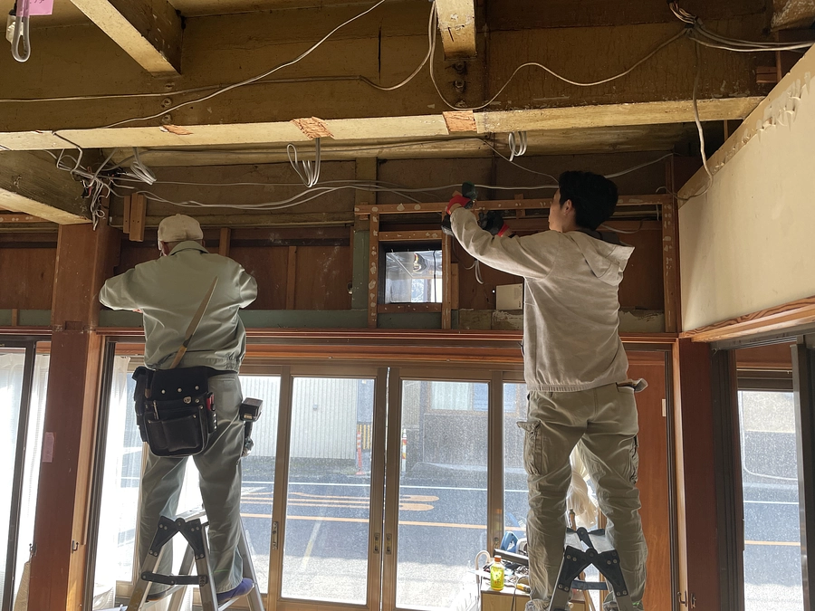 大学の後輩が作業を手伝いに来てくれました！