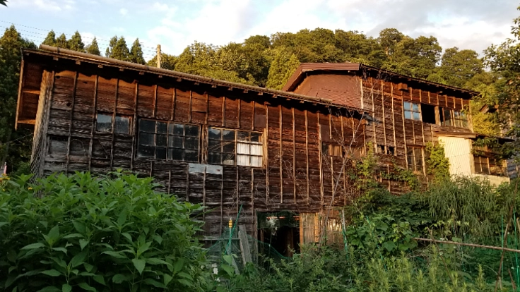 古い納屋をオーガニック農業の為のアースシップ温室に改装したい