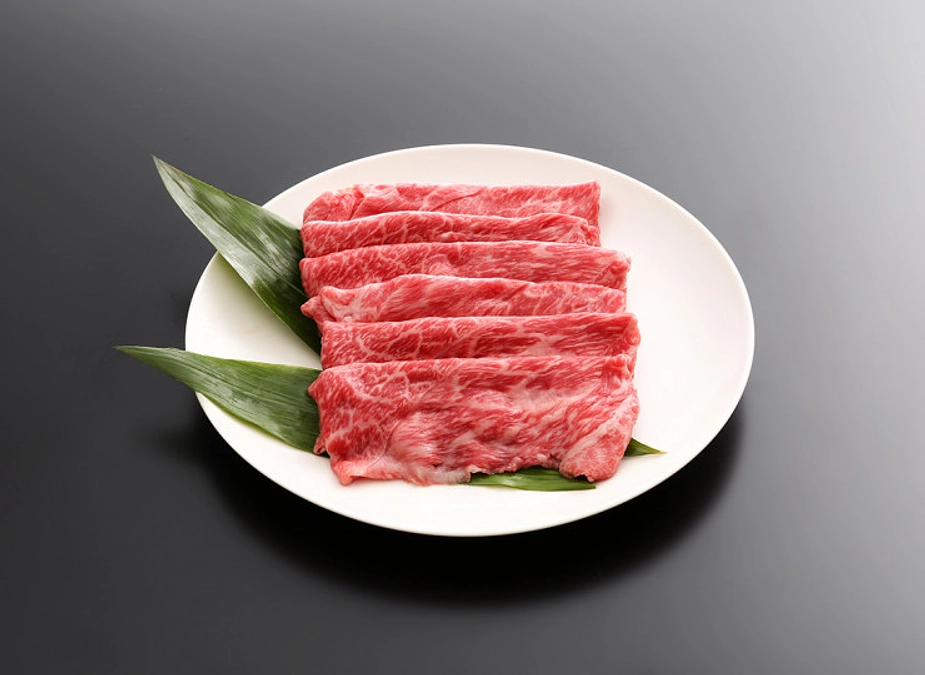 食べ物の中で牛肉が一番好きです