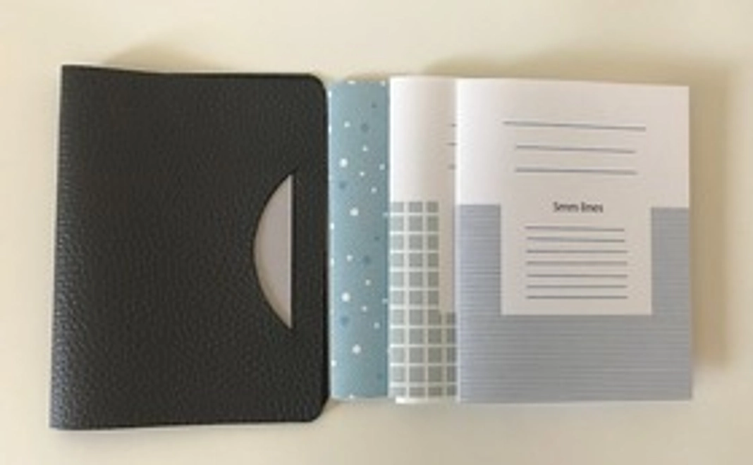 ブラックのシステム手帳