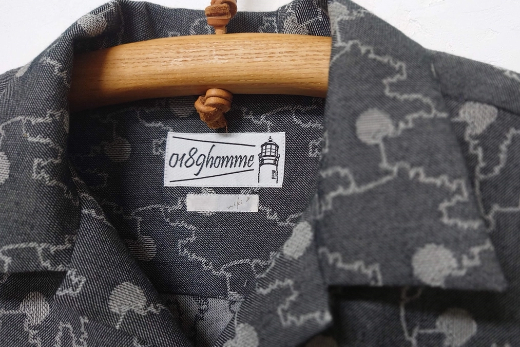 お城柄メンズシャツが、トールサイズ専門ブランドより発売されました。