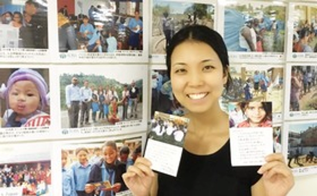 ネパールからポストカードが届きます！