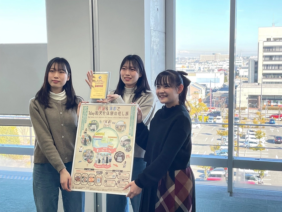 JAFのドライブスタンプラリーのPRのために西尾市役所に中村健市長を表敬訪問しました