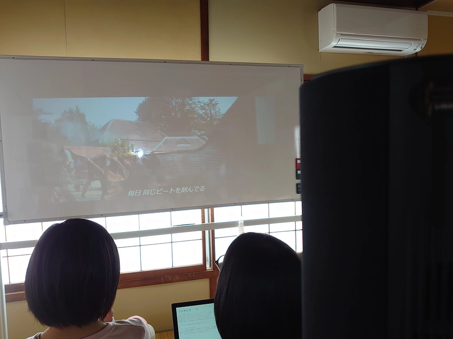 プロジェクタ―到着！！