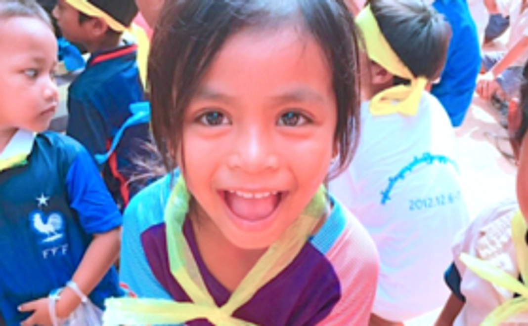 【数量限定】子どもたちの手形入りオリジナルTシャツ!!