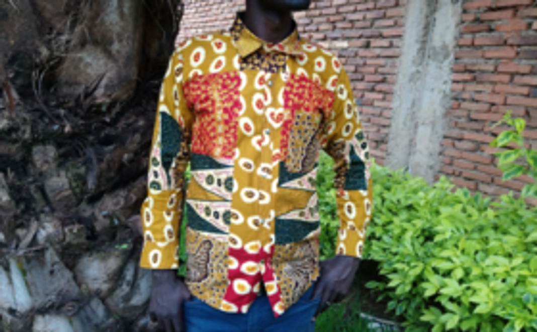 アフリカンプリント製男性シャツ