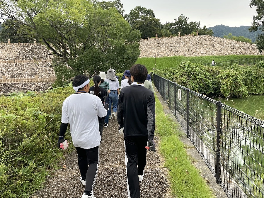 大学生の「博物館実習」実施中！古墳そうじも体験！！