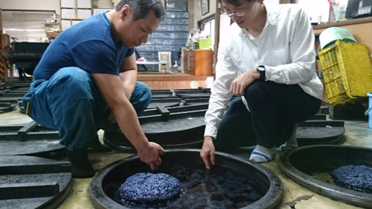地域活性化を目指し、徳島大学の学生が藍染体験イベントを開催！