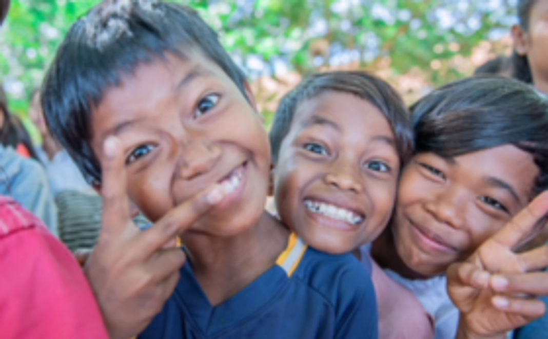 【FUMIADSUセレクト】写真入りポストカード+カンボジアのお土産