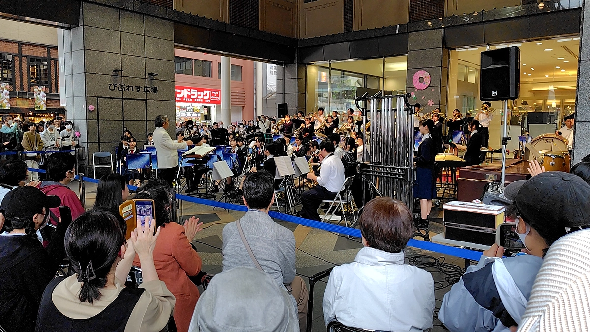 【びぷれすの集い～さくらコンサート～】で演奏を行いました。