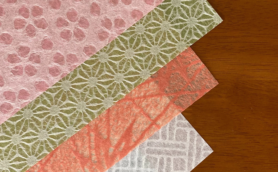 型紙の文様の和紙テーブルマット（5柄色彩セット）＋弊社HPに支援者様のお名前を（希望者のみ）掲載させて頂きます。