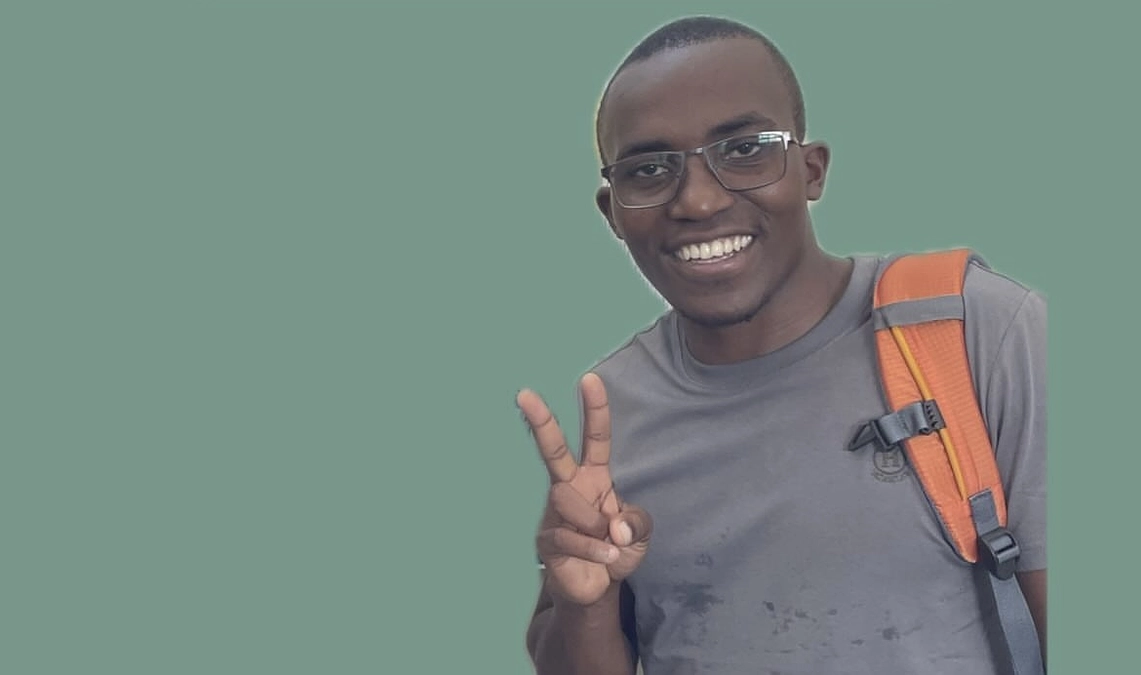 イラーリオさんと松山市内の学校に訪問しました！