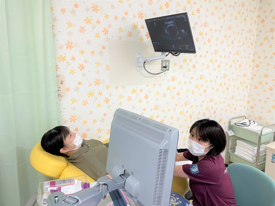 診察室内にモニターを設置しました！！