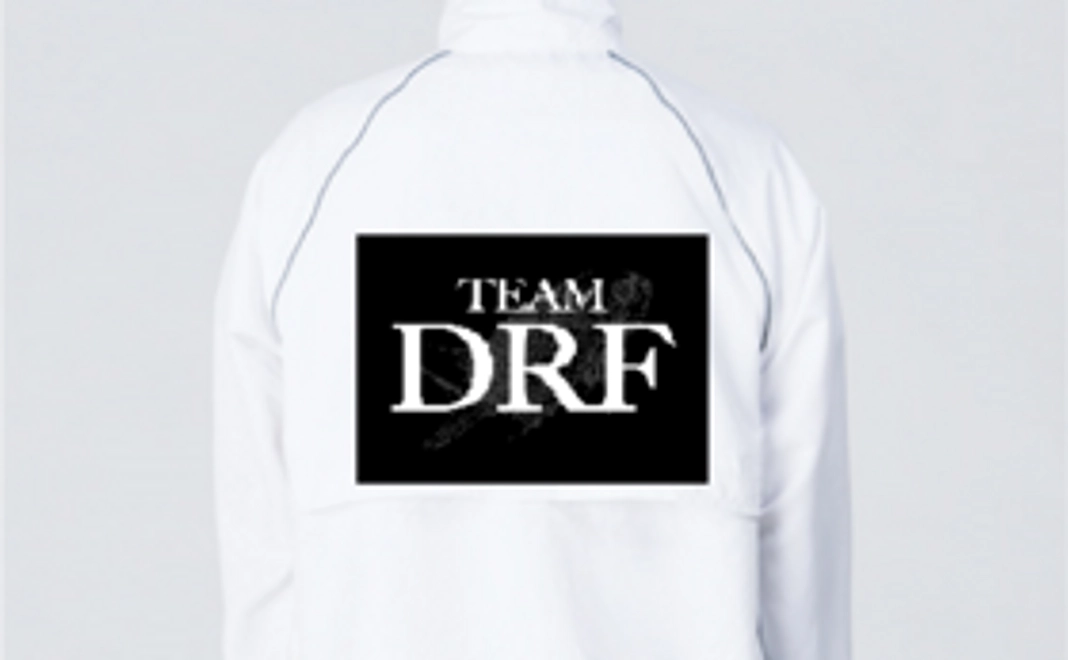 チームDRFオリジナルジャケットをプレゼント