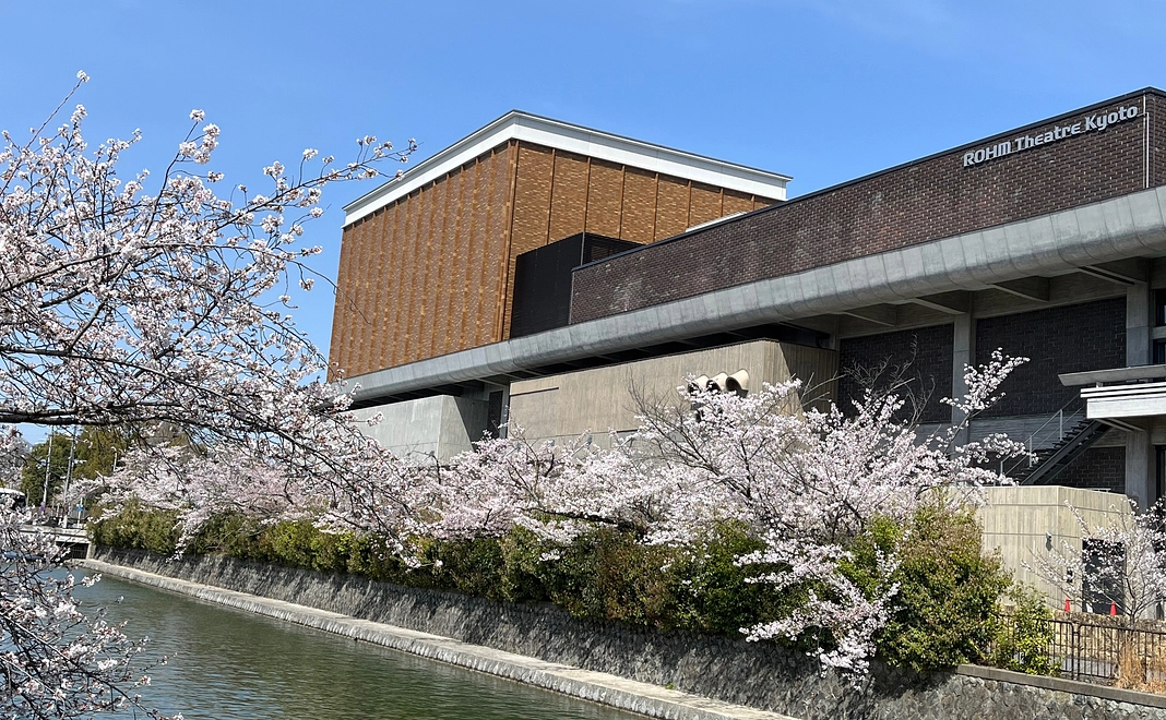 お礼のビデオメッセージ&現地からの活動報告メール【写真レポート付き】