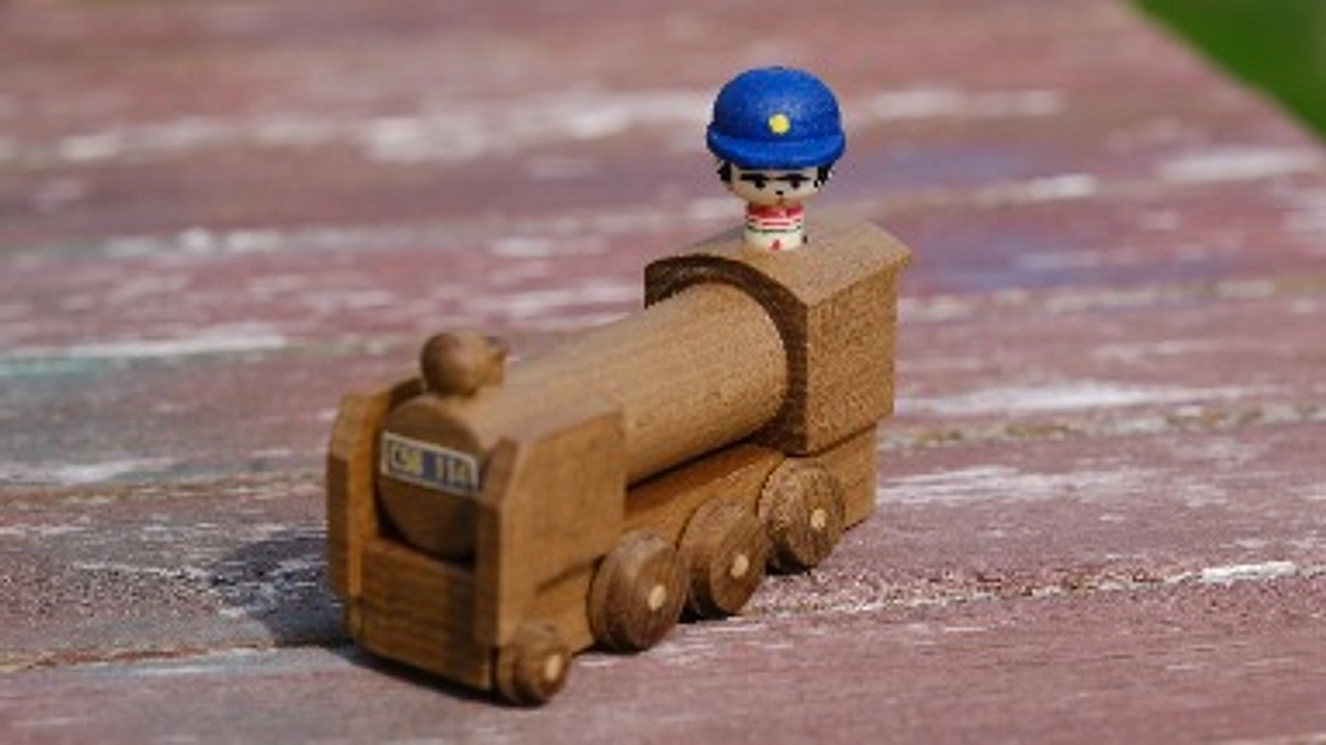 【返礼品紹介】謹製SLこけし