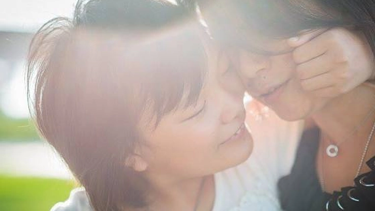 全盲の歌姫・若渚ちゃんのコンサートを実現させ、勇気を配りたい