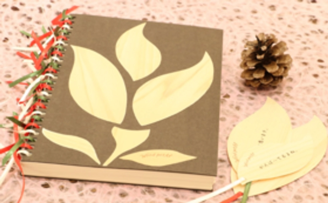 良質な木製ステーショナリーセット