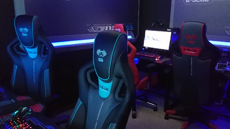 苫小牧西地区に「個室」で楽しめる、ｅスポーツ施設を作りたい！