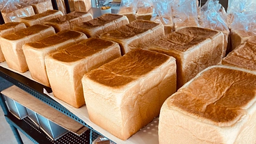 天神橋3丁目大通り沿いの活性化と安心の無添加食パンを皆様に届けたい のトップ画像